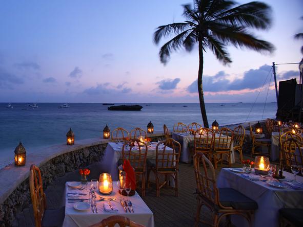 Hemingways Resort - Sundowner 